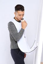 Load image into Gallery viewer, Groomarang Beard Catcher- Less Mess, Better Beard