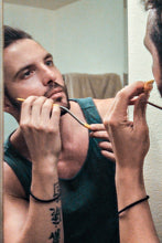 Load image into Gallery viewer, Groomarang 'Nunchuck' World's First Hair Threading and Shaving Device