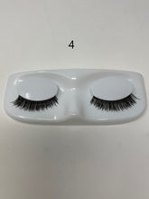 Load image into Gallery viewer, Glamza No Glue Magic Lashes